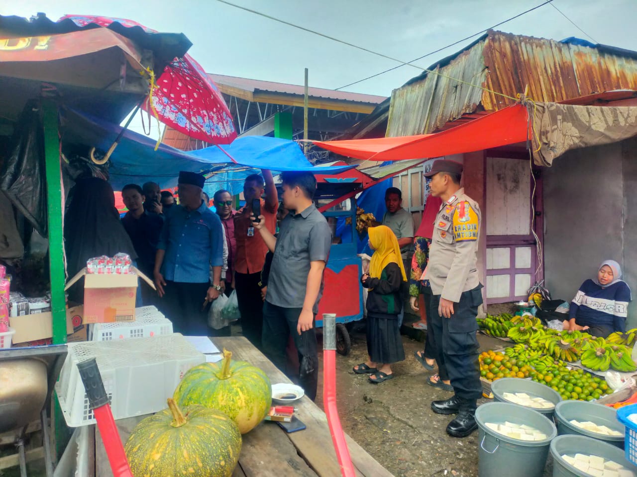 Polisi Amankan Kampanye Mahyeldi di Pasar Akaik Matur, Suasana Kondusif