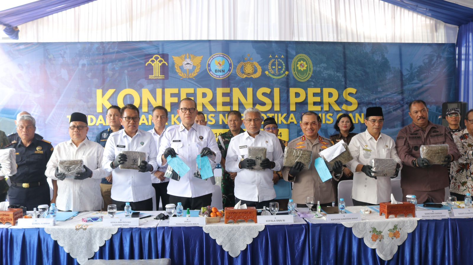 Kapolda Sumbar Hadiri Konferensi Pers Tindak Pidana Kasus Narkotika Jenis Ganja