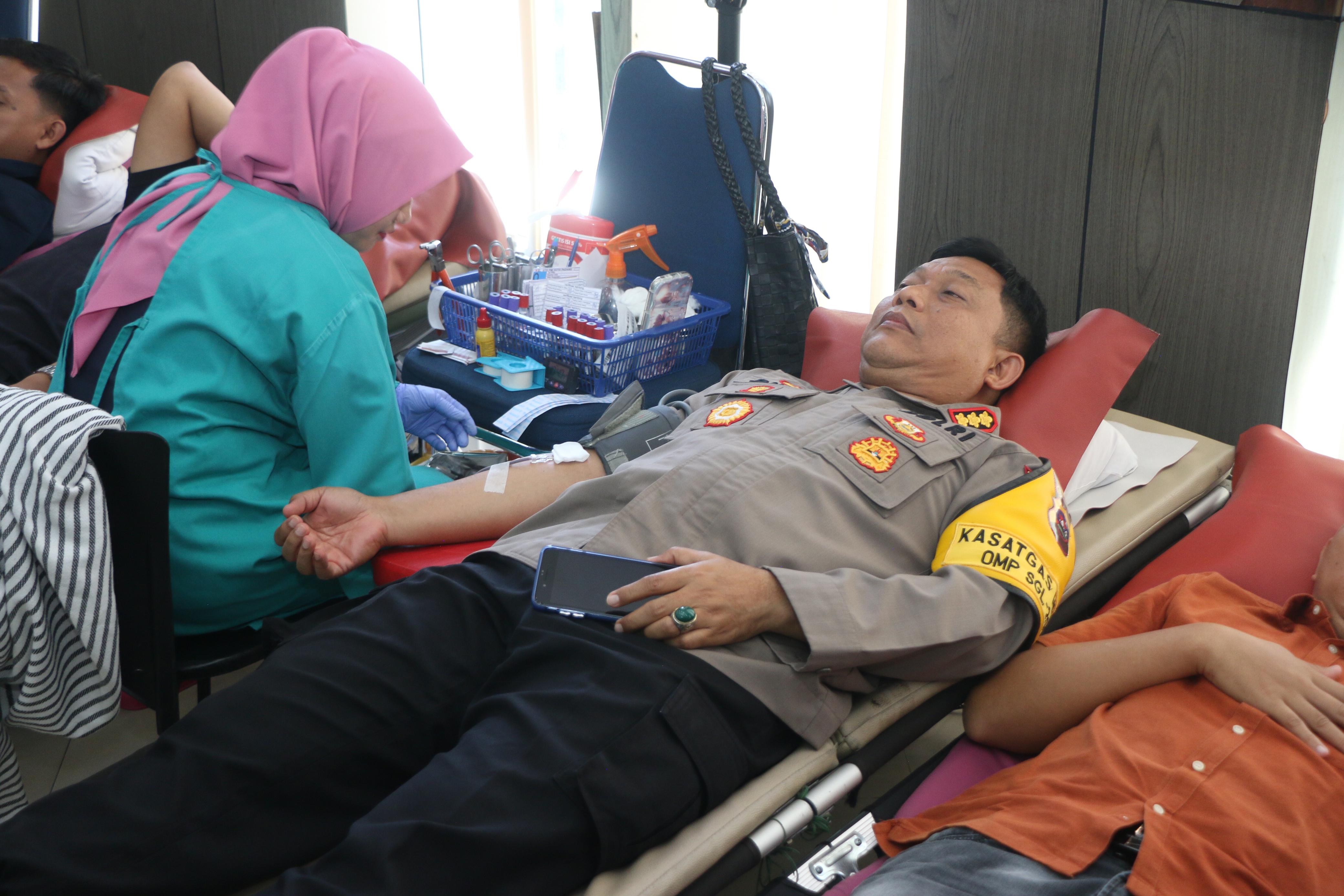 Hari Jadi Humas Polri Ke-73, Divhumas Polri Gelar Donor Darah Bersama Media.