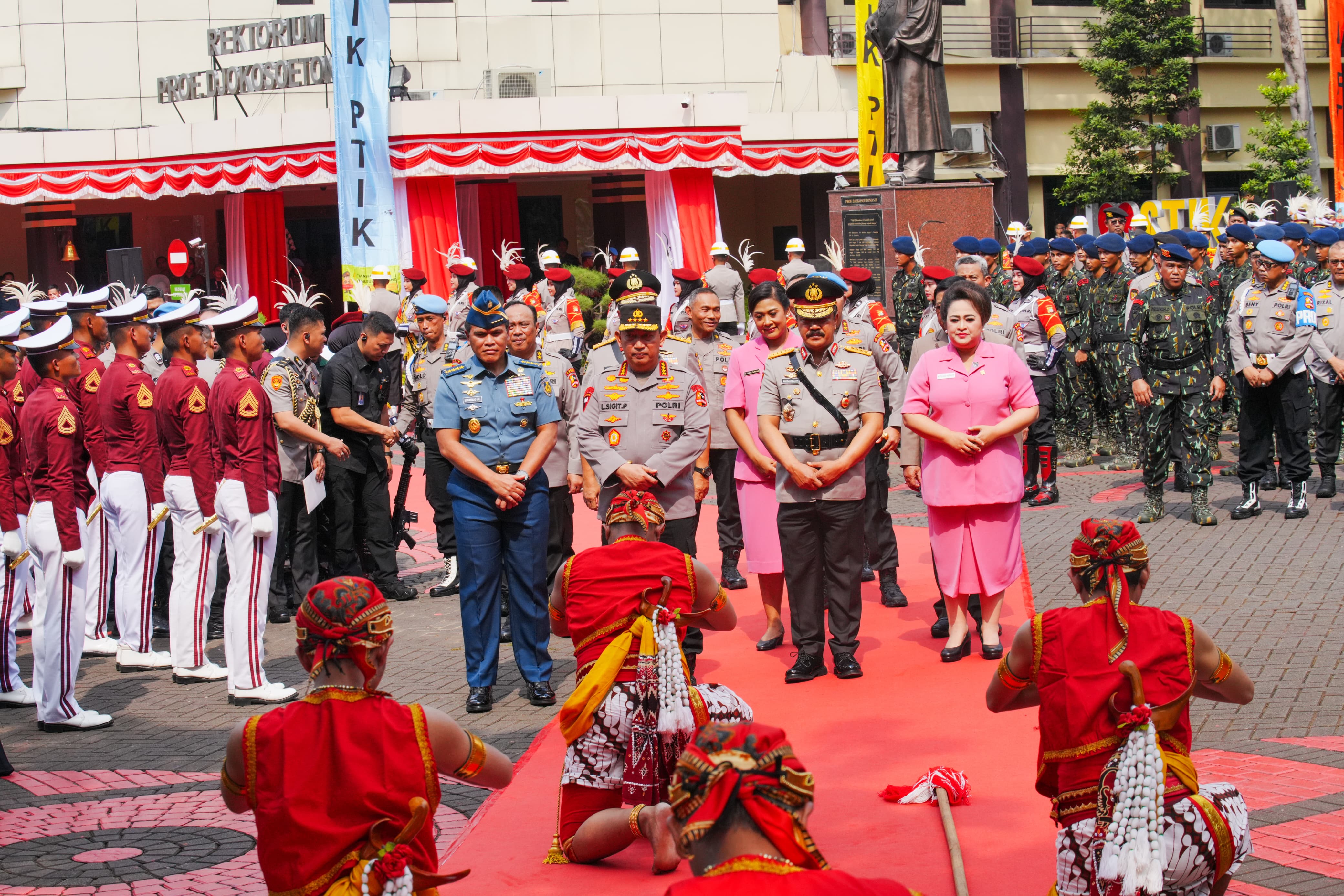 Gelar Pengantar Purna Tugas, Kapolri Sebut Jenderal (HOR) Agus Andrianto Sosok yang Tegas