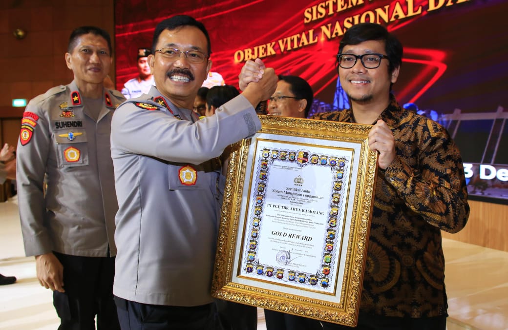 Penyerahan Sertifikat Audit Sistem Manajemen Pengamanan Objek Vital Nasional: 15 Perusahaan Raih Gold Reward