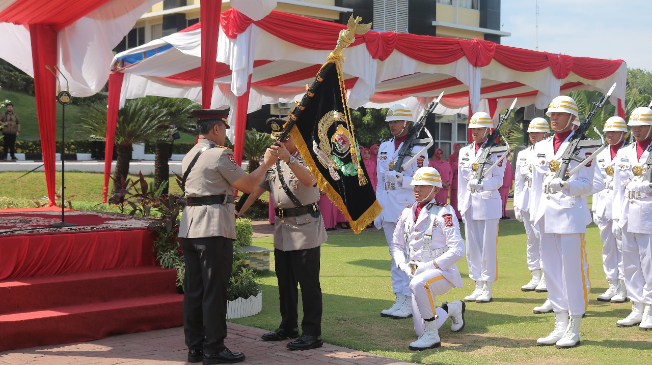 Polda Sumbar Gelar Tradisi Farewell and Welcome Parade Kapolda Sumbar