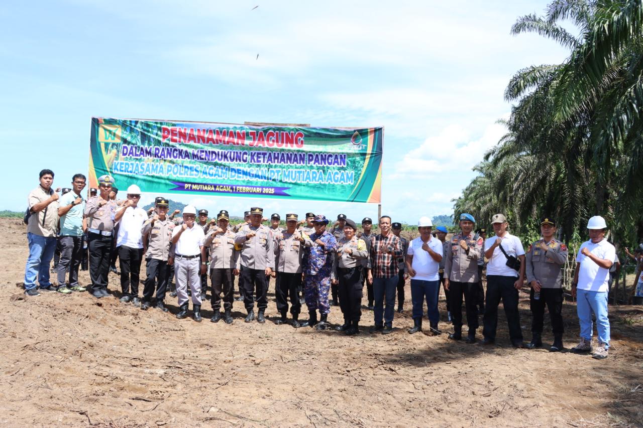 Polres Agam Gandeng PT Mutiara Agam Tanam Jagung untuk Ketahanan Pangan