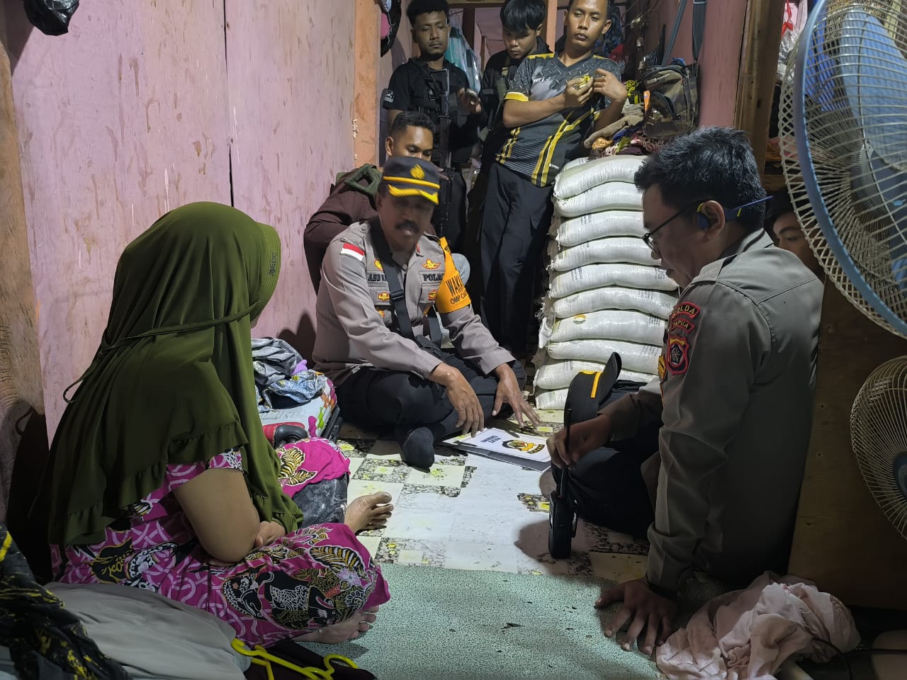 Polres Yahukimo Gelar Kunjungan Kasih ke Keluarga Korban Penganiayaan oleh Terduga KKB 