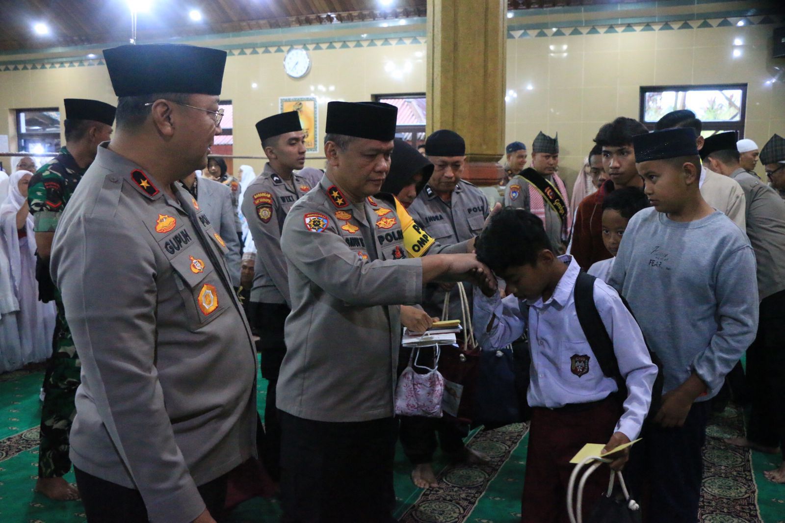 Gerakan Subuh Berjemaah (GSB), Kapolda Sumbar Galakkan Kehadiran Polisi di Masjid-Masjid