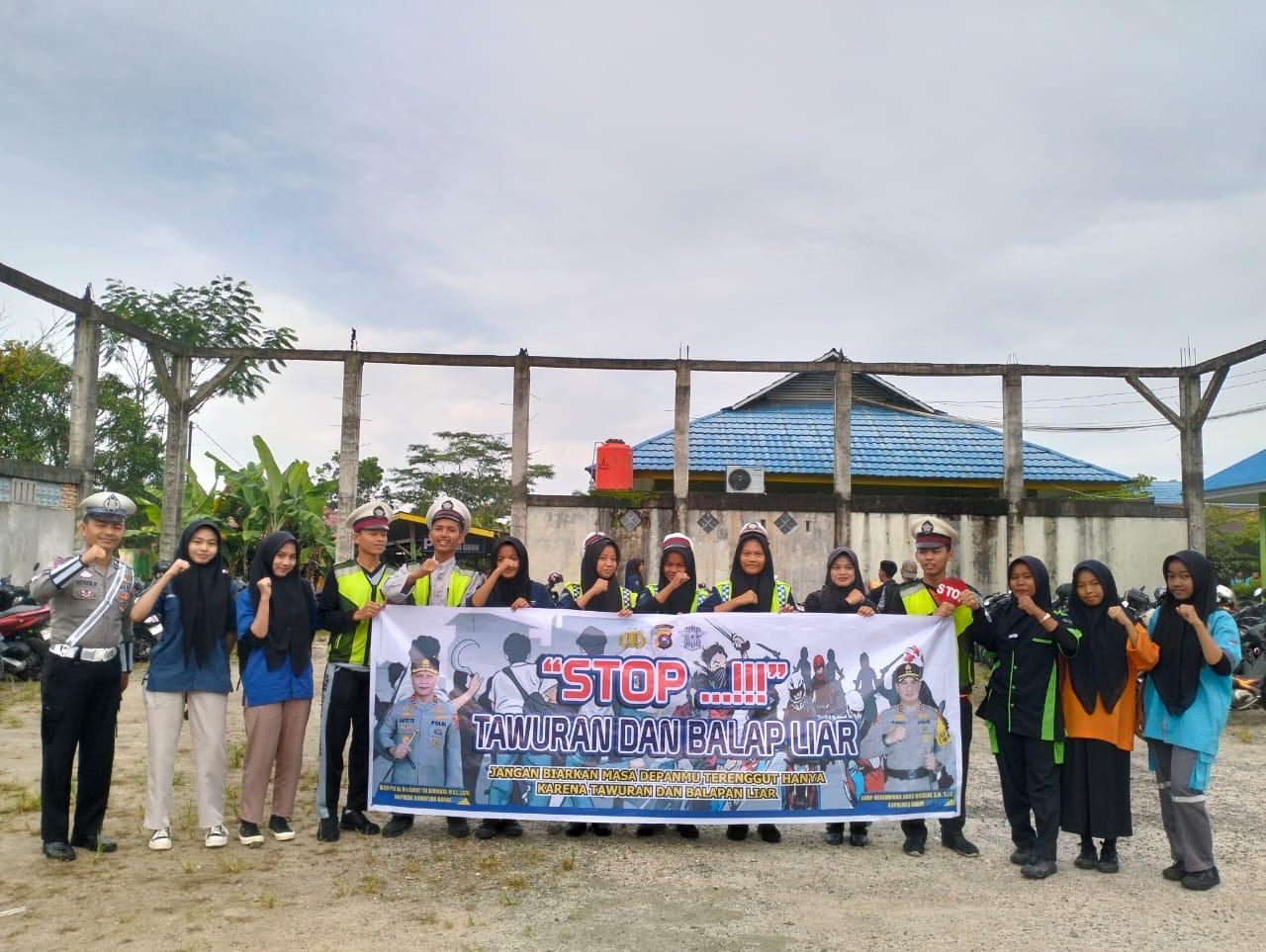 Polres Agam Gencar Sosialisasi Tertib Lalu Lintas di SMKN 2 Lubuk Basung