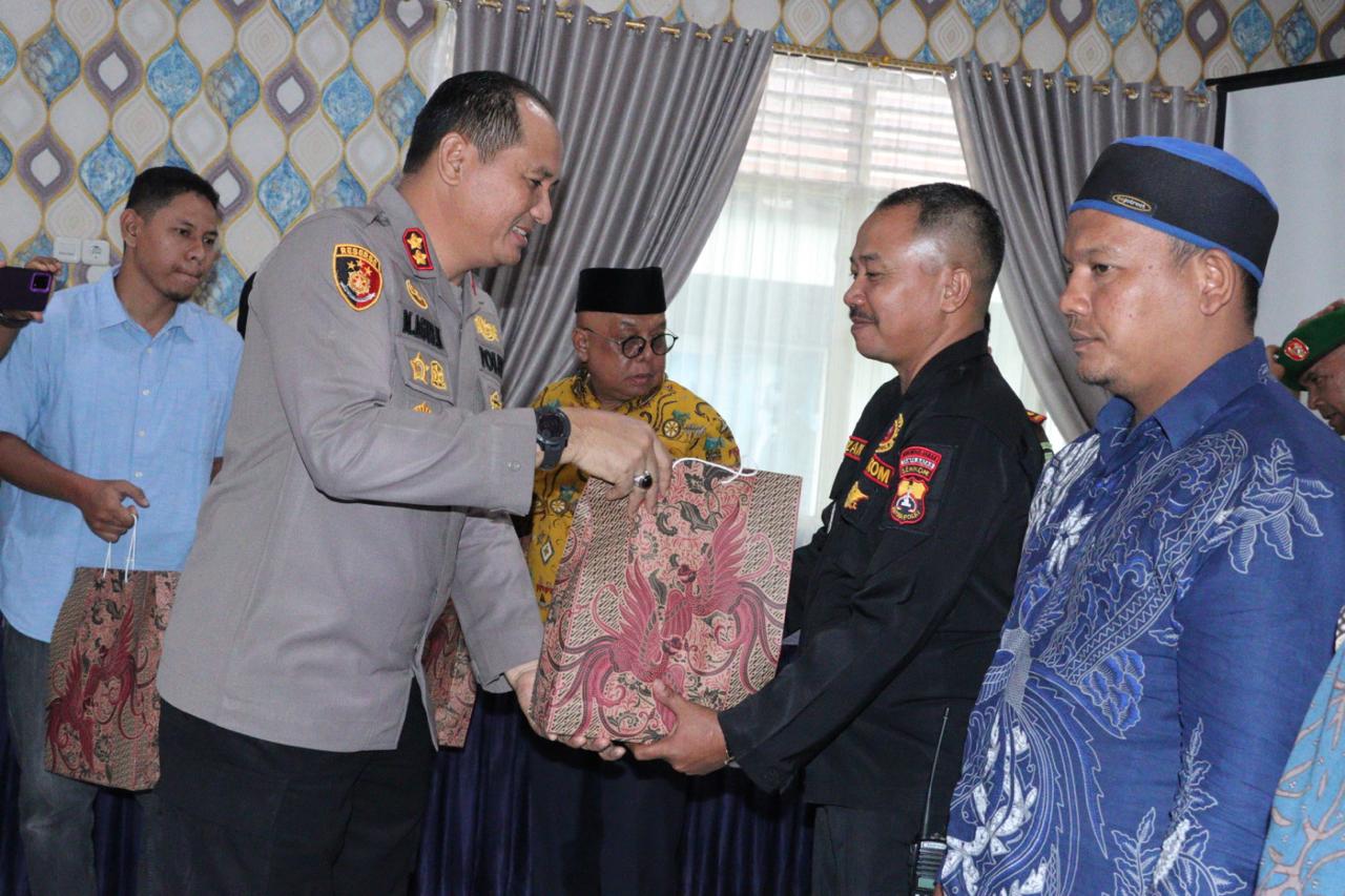 Bersama Organisasi Kepemudaan dan pemerintah daerah, Polres Agam Gelar Baksos Polri Presisi untuk Sambut Ramadhan 1446 H