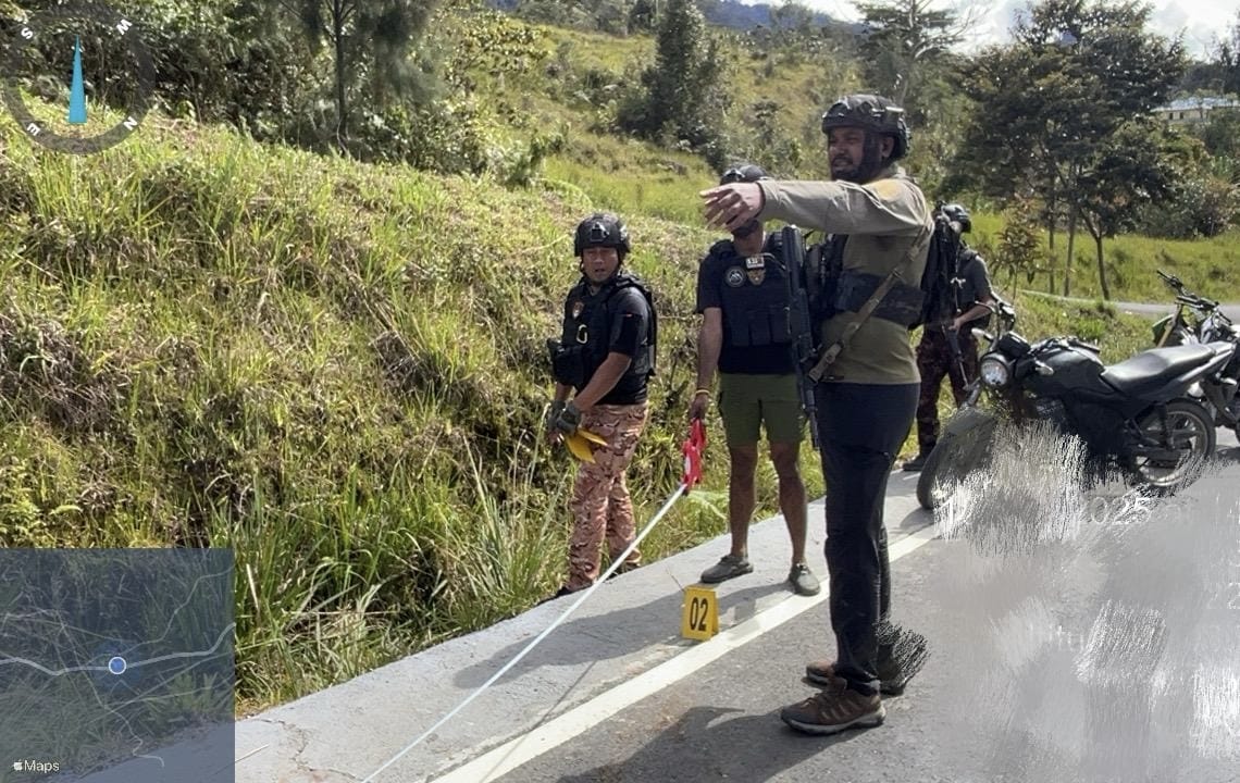 Respons Sigap Satgas Damai Cartenz: Evakuasi Korban dan Pengejaran Pelaku Penembakan*